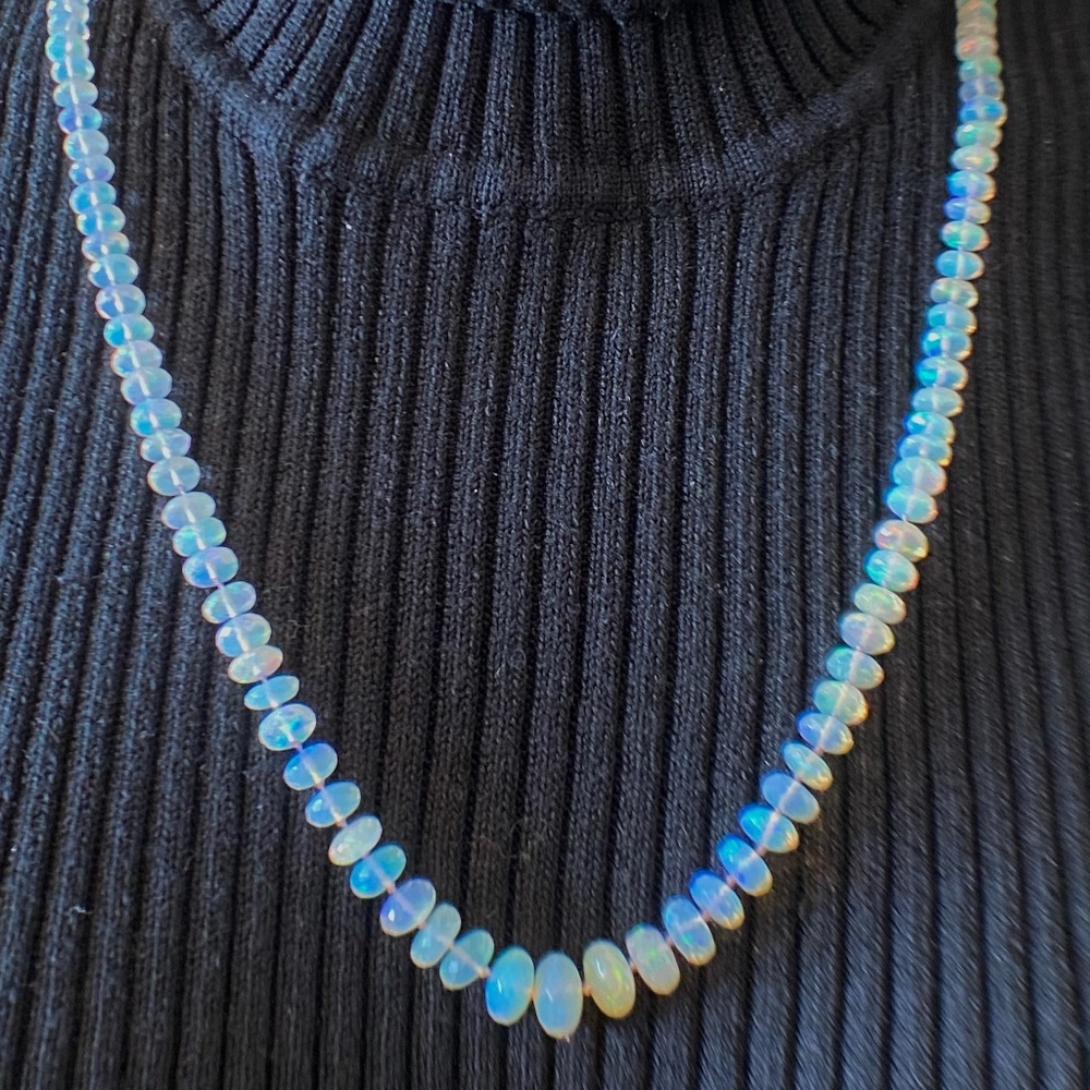 4.5mm to 8.5mm Ethiopian Opals Hand Knotted - 14K Solid Yellow Gold Clasp - Picture 12 of 17